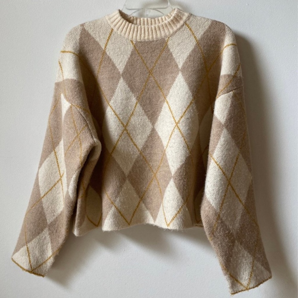 (S) Lulus argyle diamond cross patterned checkered beige sweater